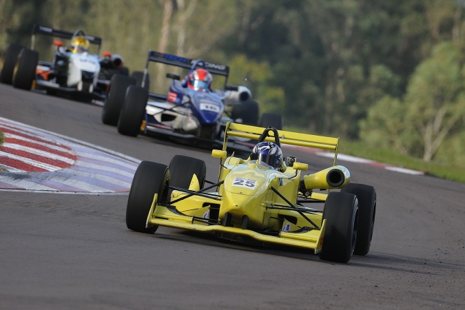 Bild: Gabriel Kenji - EMB Racing - Dallara F399 - Berta