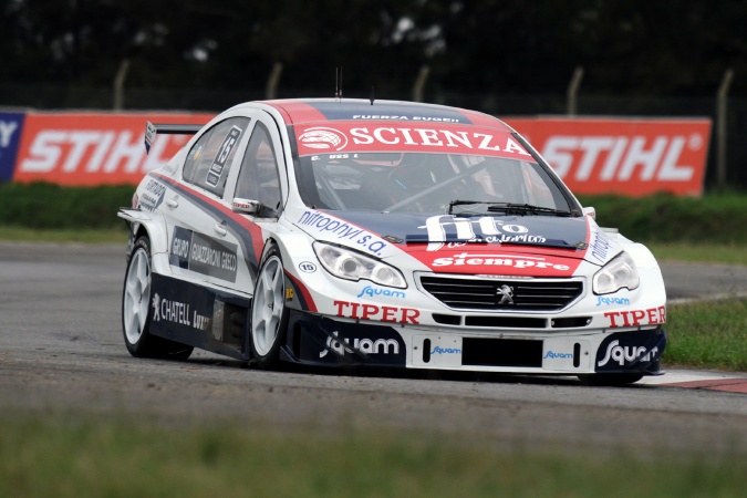 Bild: Lucas Colombo Russell - Escudería FE - Peugeot 408 RPE V8