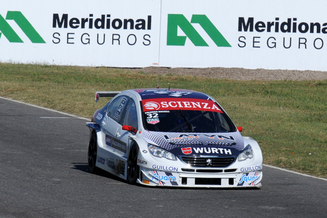 Bild: Lucas Colombo Russell - Escudería FE - Peugeot 408 RPE V8