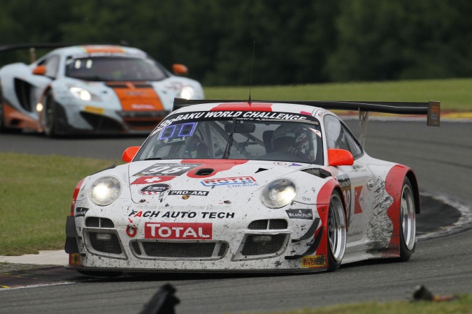 Bild: Otto KlohsMartin RaggingerSebastian AschJens Richter - Fach Auto Tech - Porsche 911 GT3 R (997)
