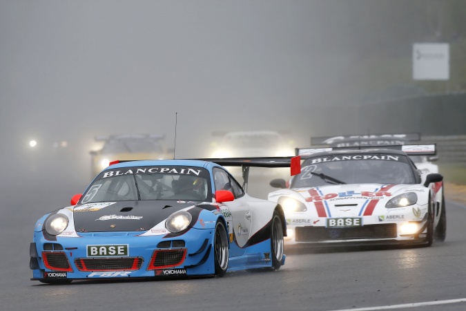 Bild: Allan SimonsenChristina NielsenMarco Seefried - Farnbacher Racing - Porsche 911 GT3 R (997)