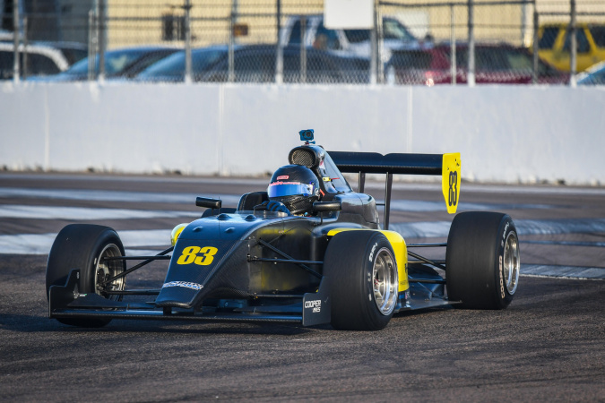 Bild: Charles Finelli - FatBoy Racing - Tatuus PM18 - Mazda