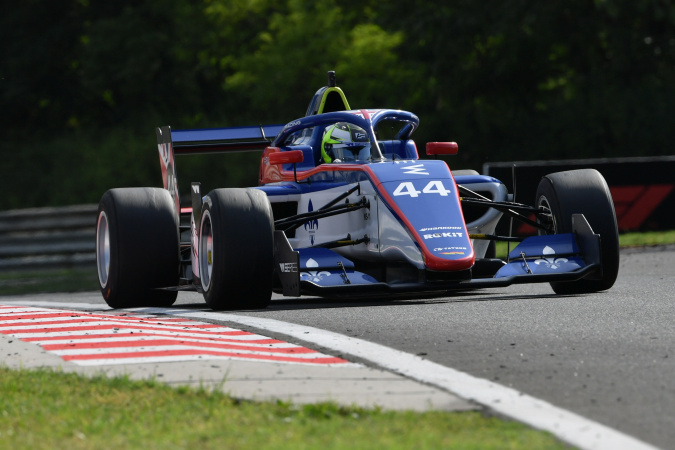 Bild: Abigail Eaton - Fine Moments - Tatuus F3 T-318 - Alfa Romeo