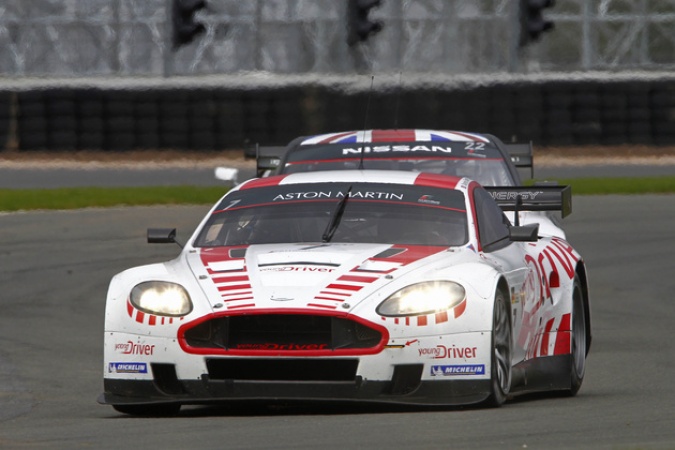 Bild: Darren Turner - Fischer Racing - Aston Martin DBR9