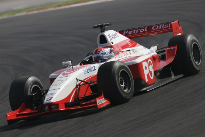 Bild: Jason Tahinci - Fisichella Motor Sport - Dallara GP2/05 - Renault