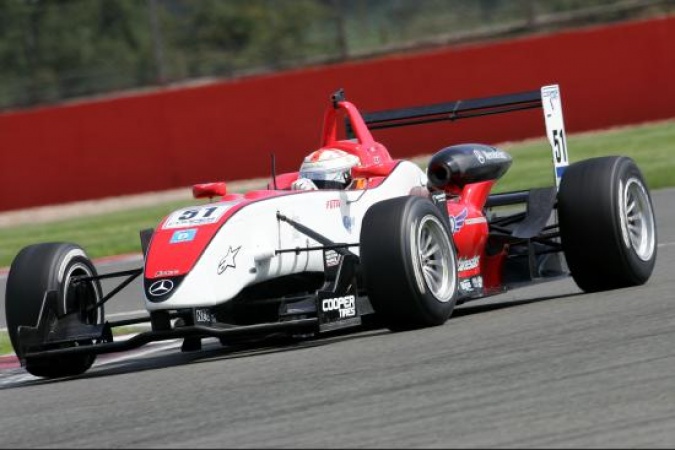 Bild: Riki Christodoulou - Fortec Motorsport - Dallara F308 - AMG Mercedes