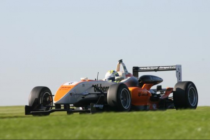 Bild: Marcus Ericsson - Fortec Motorsport - Dallara F308 - AMG Mercedes