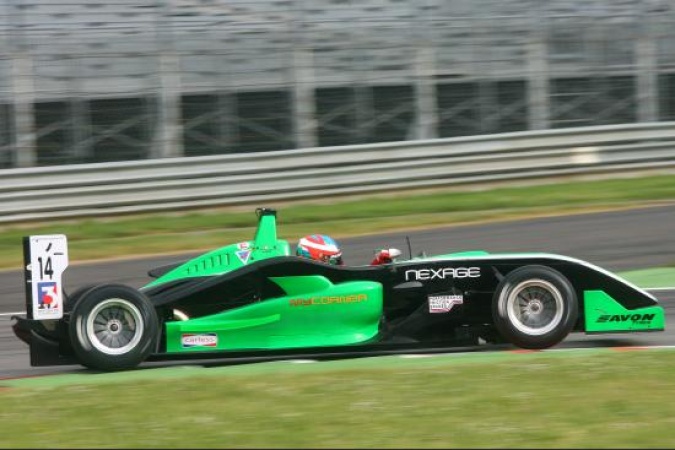 Bild: Philip Major - Fortec Motorsport - Dallara F308 - AMG Mercedes