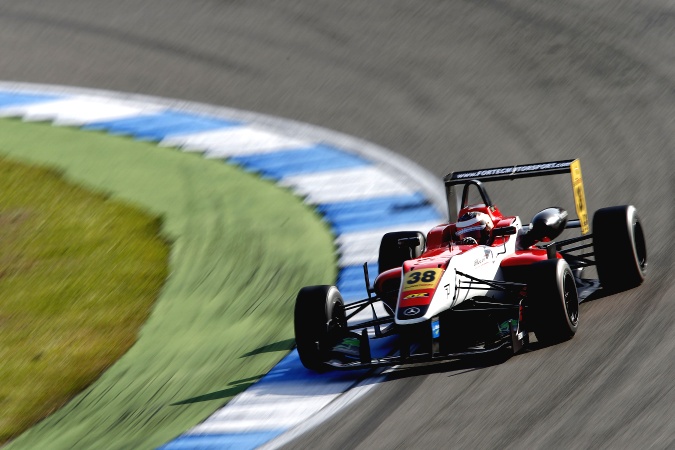 Bild: Luis Felipe Derani - Fortec Motorsport - Dallara F312 - AMG Mercedes