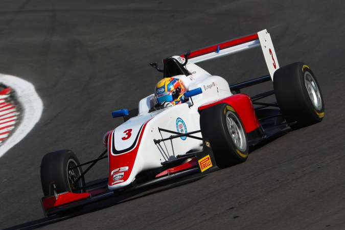 Bild: Johnathan Hoggard - Fortec Motorsport - Tatuus MSV F3-016 - Cosworth