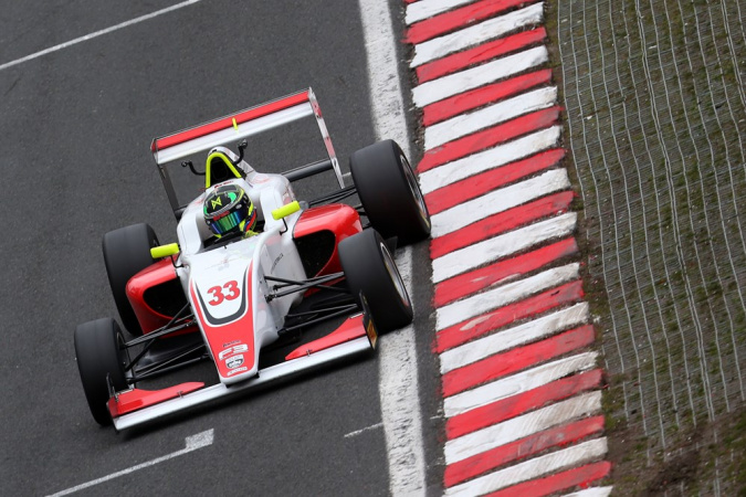 Bild: Manuel Maldonado - Fortec Motorsport - Tatuus MSV F3-016 - Cosworth