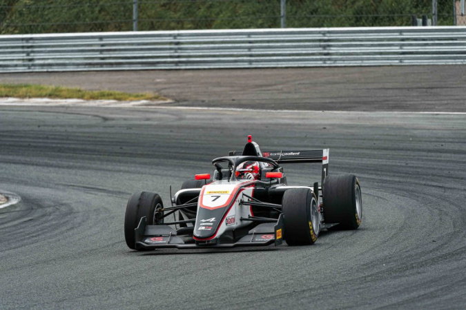Bild: Axel Gnos - G4 Racing - Tatuus F3 T-318 - Alpine