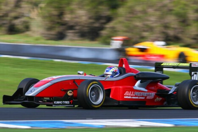 Bild: Chris Gilmour - Gilmour Racing - Dallara F305 - AMG Mercedes