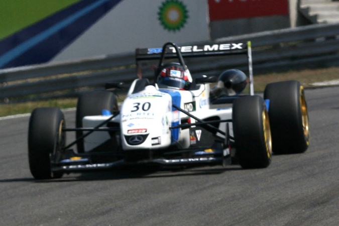 Bild: Salvador Duran - Hitech Racing - Dallara F305 - AMG Mercedes
