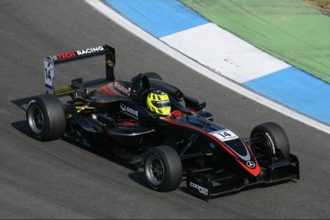 Bild: Renger van der Zande - Hitech Racing - Dallara F308 - AMG Mercedes