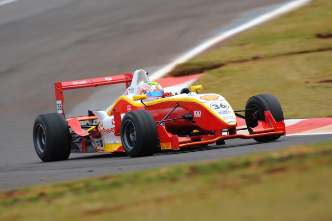 Bild: Thiago Vivacqua - Hitech Racing - Dallara F308 - Berta