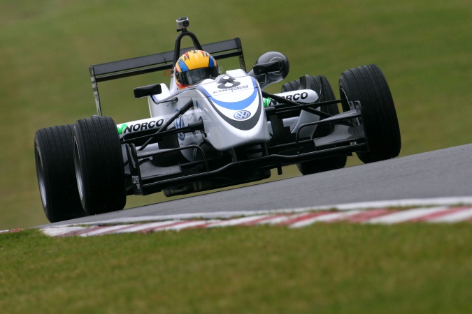 Bild: Max Snegirev - Hitech Racing - Dallara F308 - Volkswagen