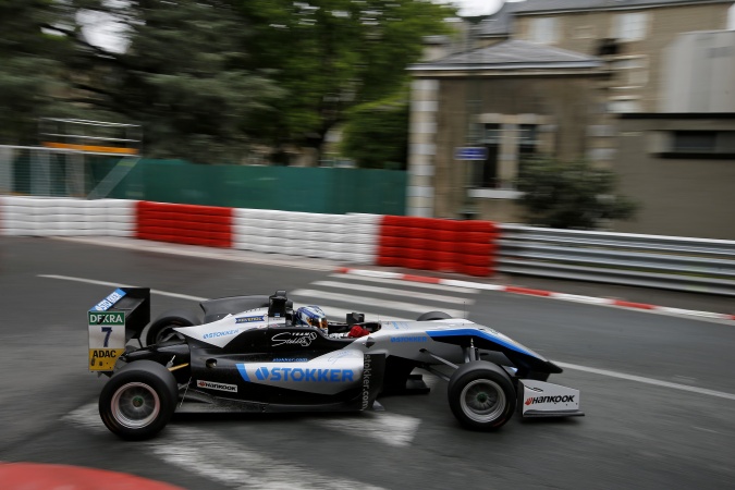 Bild: Ralf Aron - Hitech Racing - Dallara F312 - AMG Mercedes