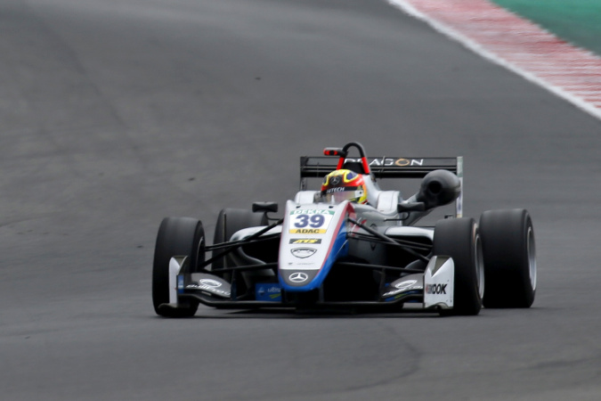 Bild: Alex Palou - Hitech Racing - Dallara F312 - AMG Mercedes