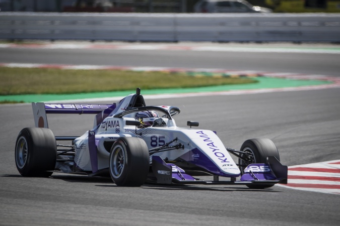 Bild: Miki Koyama - Hitech Racing - Tatuus F3 T-318 - Alfa Romeo