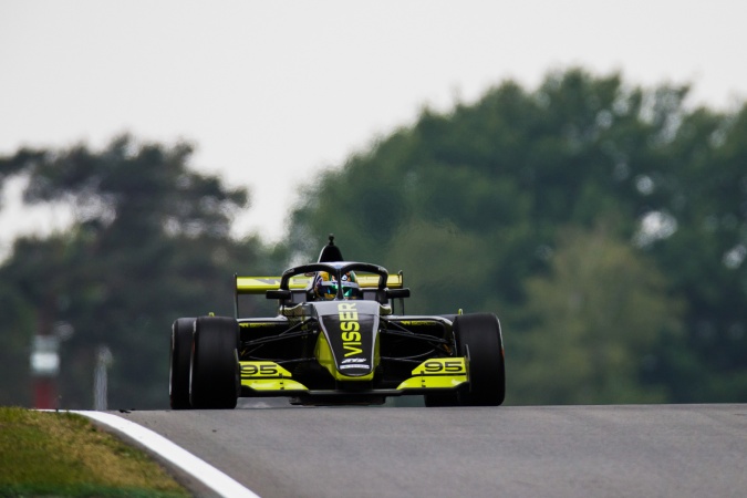 Bild: Beitske Visser - Hitech Racing - Tatuus F3 T-318 - Alfa Romeo