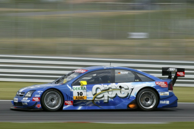 Bild: Manuel Reuter - Holzer Rennsport - Opel Vectra GTS DTM (2004)