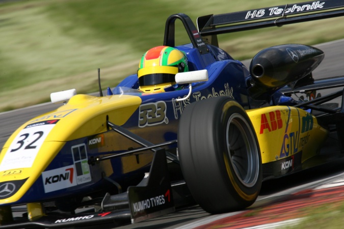 Bild: Harald Schlegelmilch - HS Technik Motorsport - Dallara F305 - AMG Mercedes