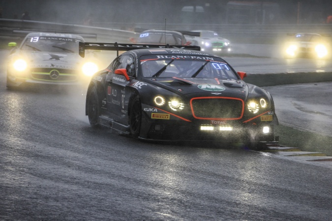 Bild: Max van SplunterenFabian HamprechtLouis MachielsClemens Schmid - HTP Motorsport - Bentley Continental GT3