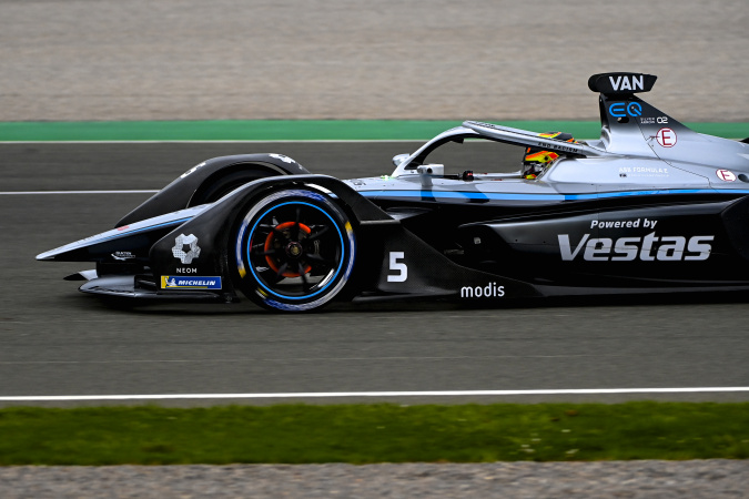 Bild: Stoffel Vandoorne - HWA Racelab - Spark SRT 05E - Mercedes