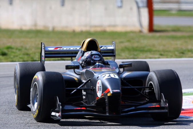 Bild: Giuseppe Cipriani - Ibiza Racing Team - Lola B05/52 - Zytek (2013)