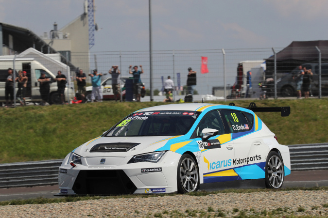 Bild: Duncan Ende - Icarus Motorsports - Seat Leon Cup Racer TCR