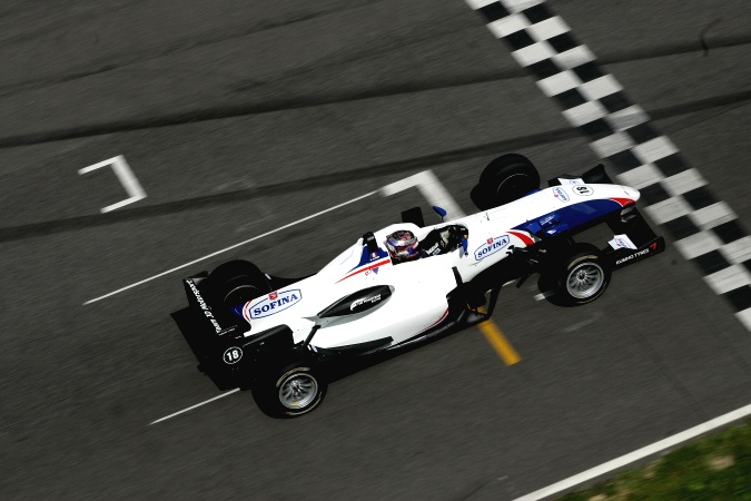 Bild: Nicholas Latifi - JD Motorsport - Mygale M10 - FPT Fiat