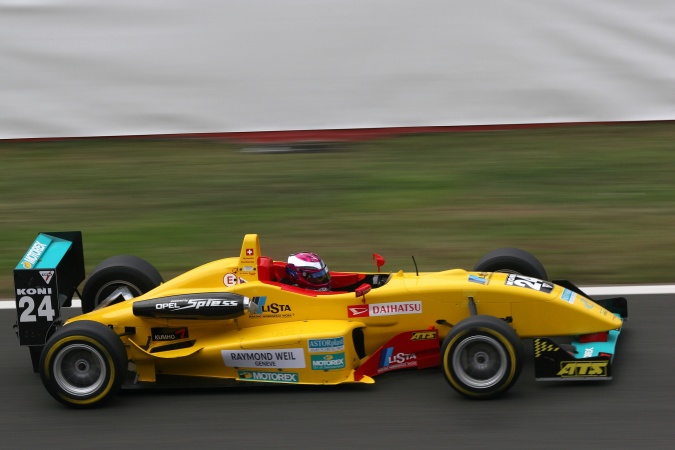 Bild: Natacha Gachnang - Jo Zeller Racing - Dallara F305 - Spiess Opel