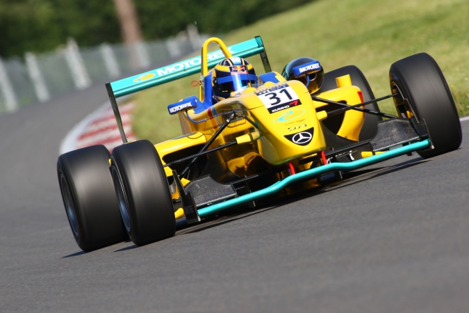 Bild: Tom Dillmann - Jo Zeller Racing - Dallara F308 - AMG Mercedes