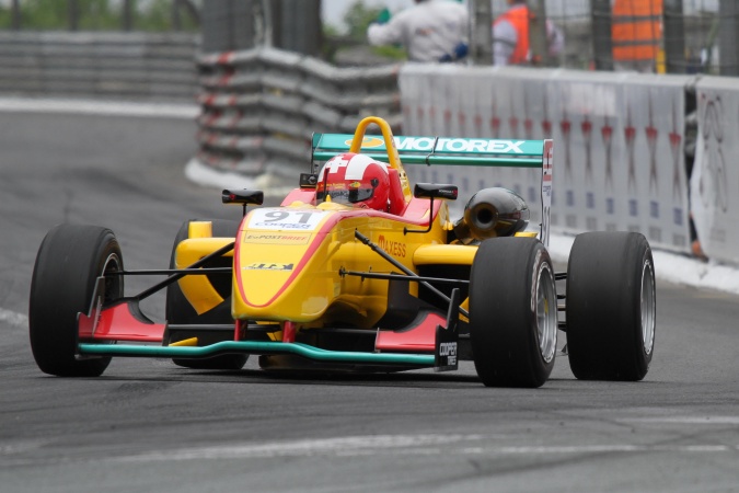 Bild: Sandro Zeller - Jo Zeller Racing - Dallara F308 - AMG Mercedes