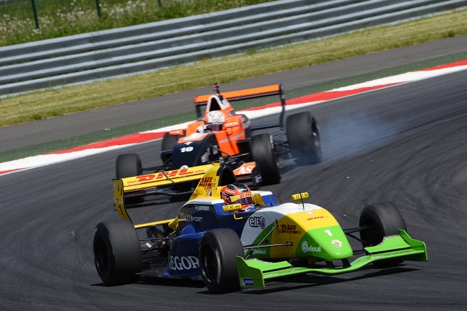 Bild: Steijn Schothorst - Josef Kaufmann Racing - Tatuus FR 2.0-13 - Renault