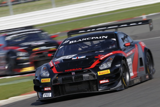 Bild: Lucas LuhrSteven KanePeter Dumbreck - JR Motorsports - Nissan GT-R GT3