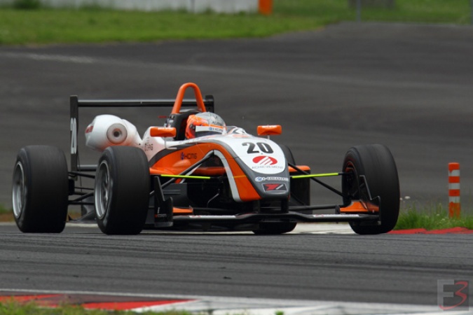 Bild: Gary Thompson - KCMG - Dallara F305 - TOM's Toyota