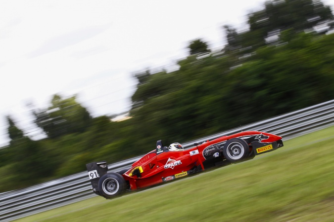 Bild: Leonardo de Souza - Kemba Racing - Dallara F308 - Berta