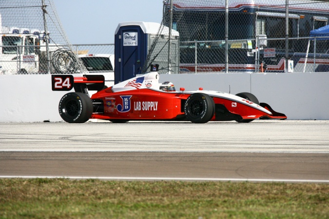 Bild: Jeff Simmons - Kenn Hardley Racing - Dallara IP2 - Infiniti