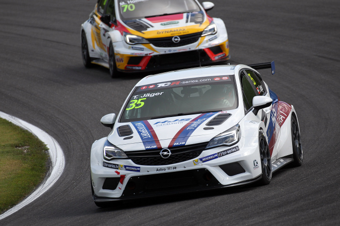 Bild: Thomas Jäger - Kissling Motorsport - Opel Astra OPC TCR