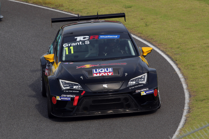Bild: Jum Grant Supaphongs - Kratingdaeng Racing Team - Seat Leon Cup Racer TCR