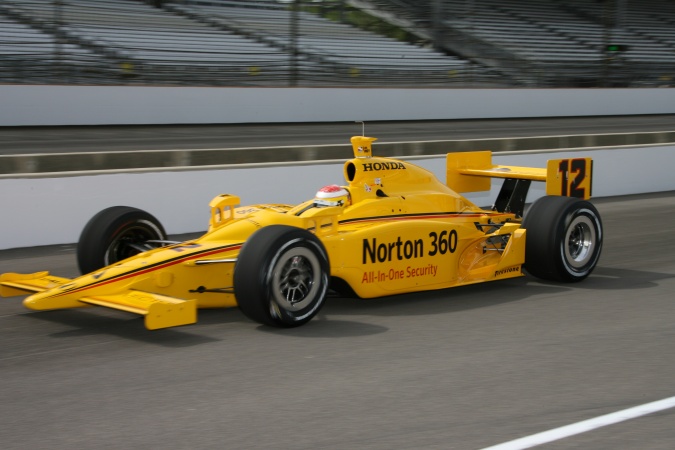 Bild: Ryan Briscoe - Luczo Dragon Racing - Dallara IR-05 - Honda