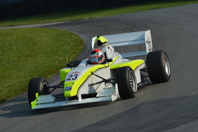 Bild: Carlos Conde - M1 Racing - Elan Star Pro - Mazda