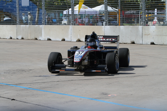 Bild: Jay Horak - M1 Racing - Elan Star Pro - Mazda