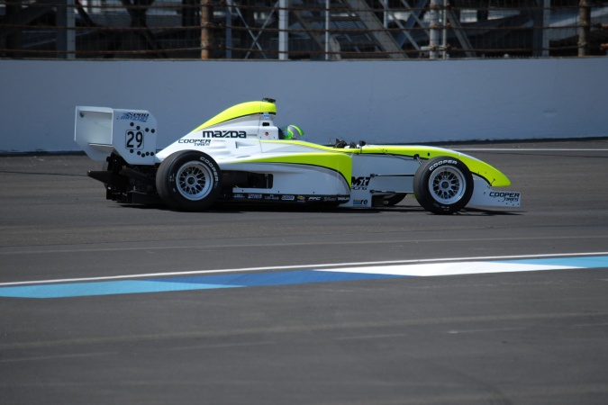 Bild: Jason Rabe - M1 Racing - Elan Star Pro - Mazda