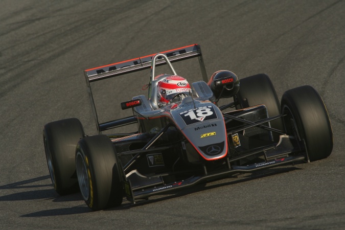 Bild: Kazuki Nakajima - Manor Motorsport - Dallara F305 - AMG Mercedes