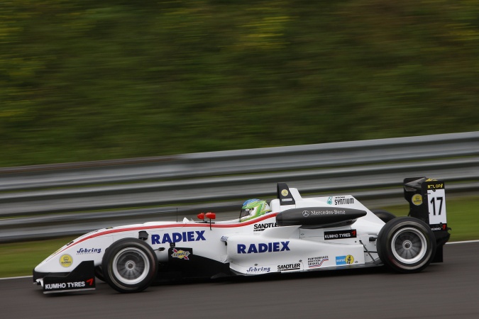Bild: Lucas Foresti - Mücke Motorsport - Dallara F308 - AMG Mercedes
