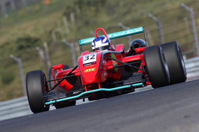 Bild: Marco Wittmann - Mücke Motorsport - Dallara F308 - AMG Mercedes