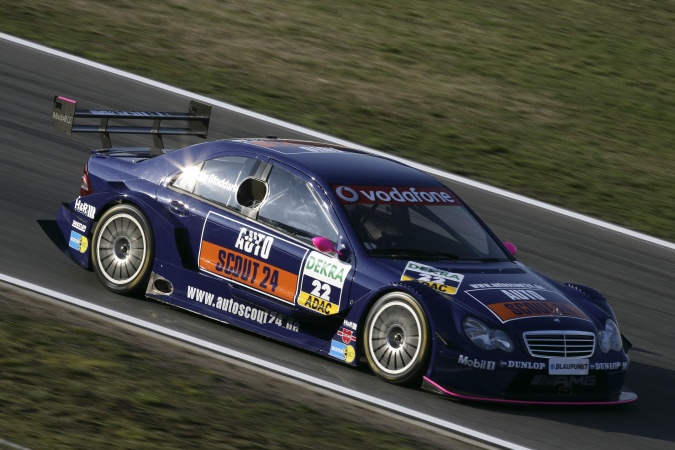 Bild: Susie Wolff (Stoddart) - Mücke Motorsport - Mercedes C-Klasse DTM (2004)